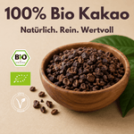 Bio Kakao Nibs in einer Holzschale, natürlich und rein, aus kontrolliert biologischem Anbau.