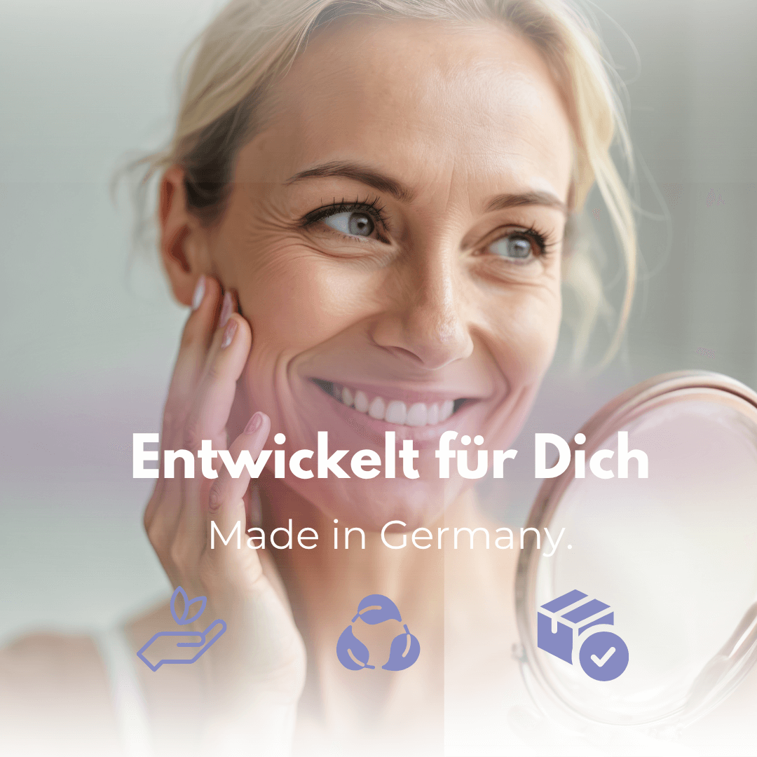Frau mit Spiegel und strahlendem Lächeln, entwickelt für dich, Haut Haare Nägel Kapseln, Made in Germany.